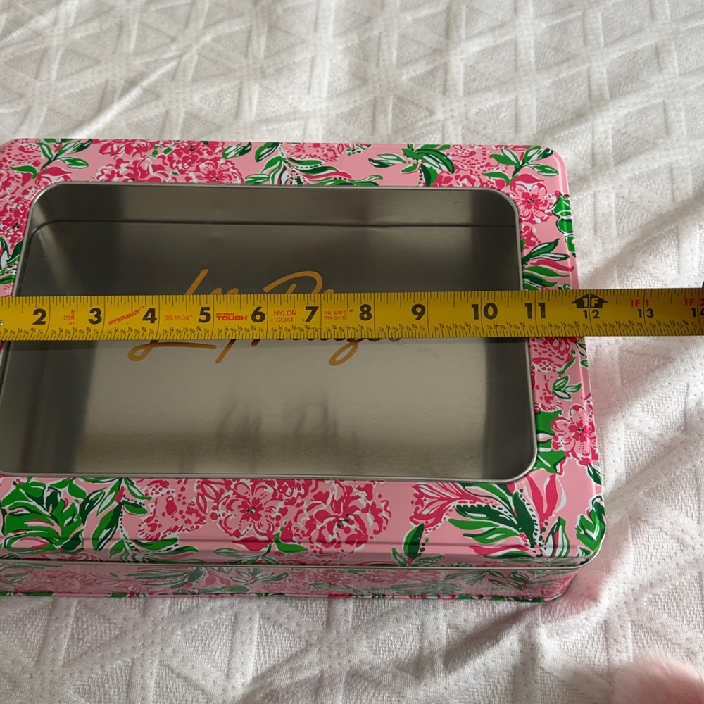 NIB Lilly Pulitzer GWP Cookie Exchange Kit With Cookie Cutters - Picture 4 of 5